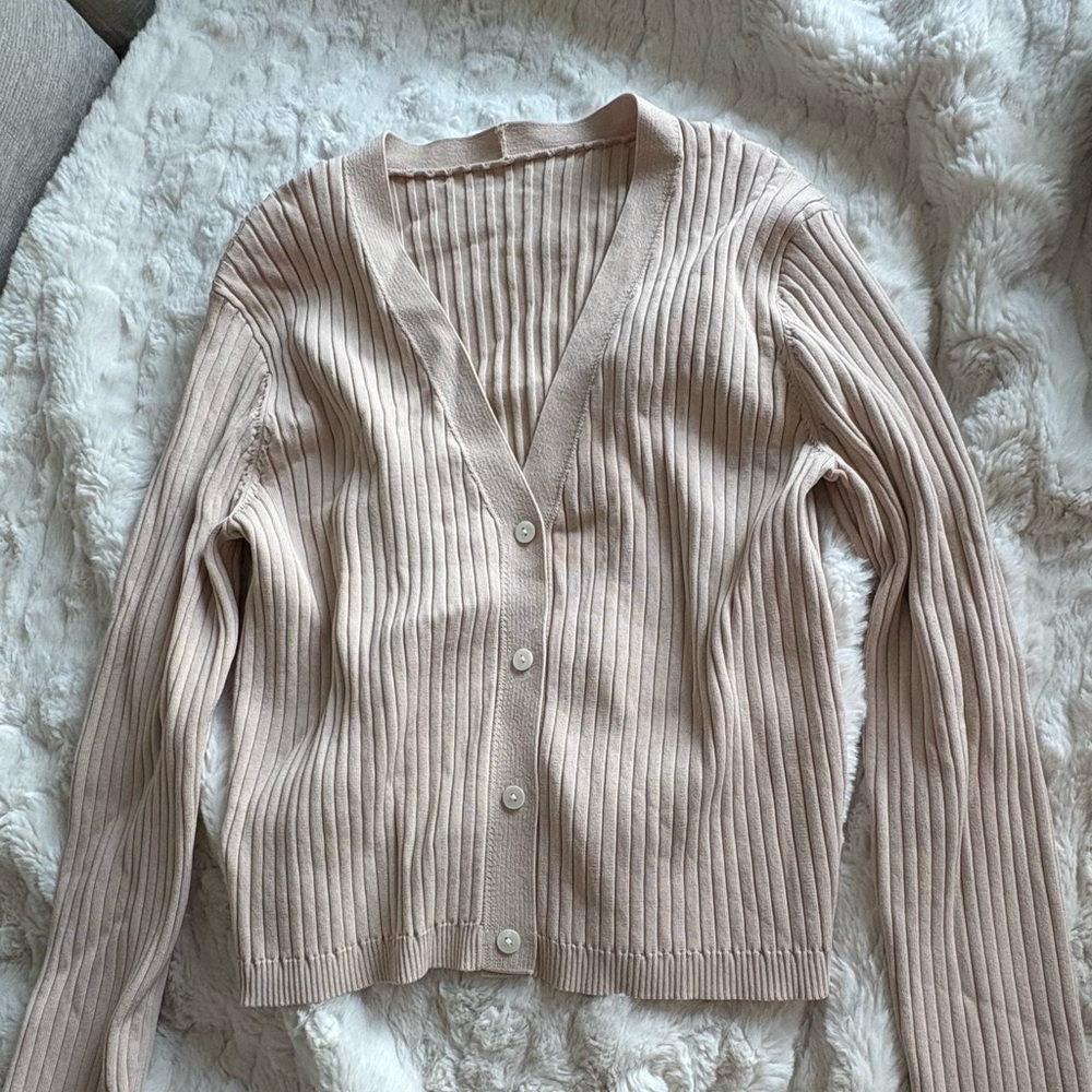 Chic Beige Women's Cardigan